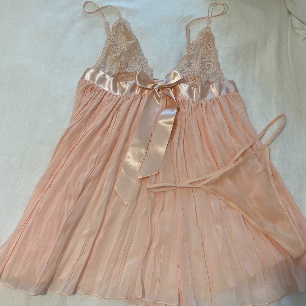 Victoria's Secret - Pink Pleated Babydoll - Size Large
